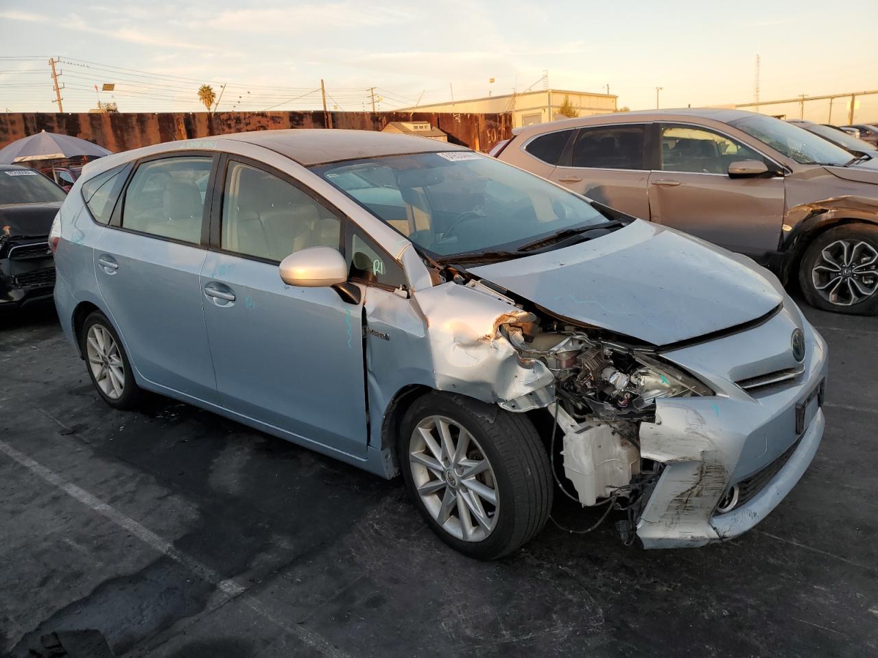 Lot #3033367802 2013 TOYOTA PRIUS V