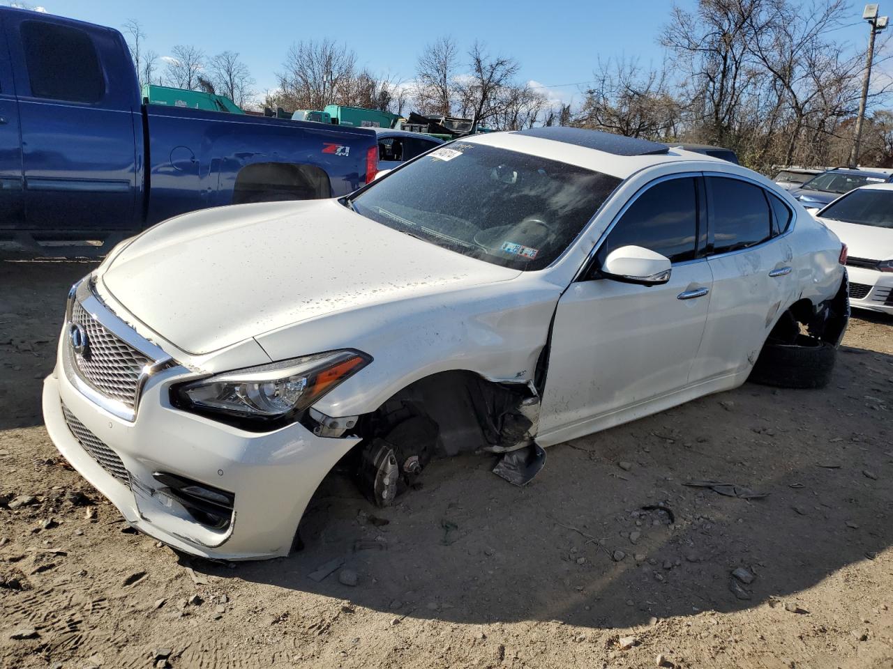 INFINITI Q70 3.7