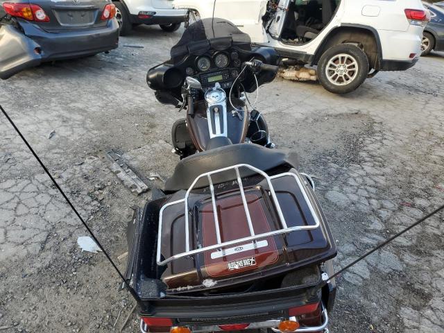 2011 HARLEY-DAVIDSON FLHTCU 1HD1FC413BB653077