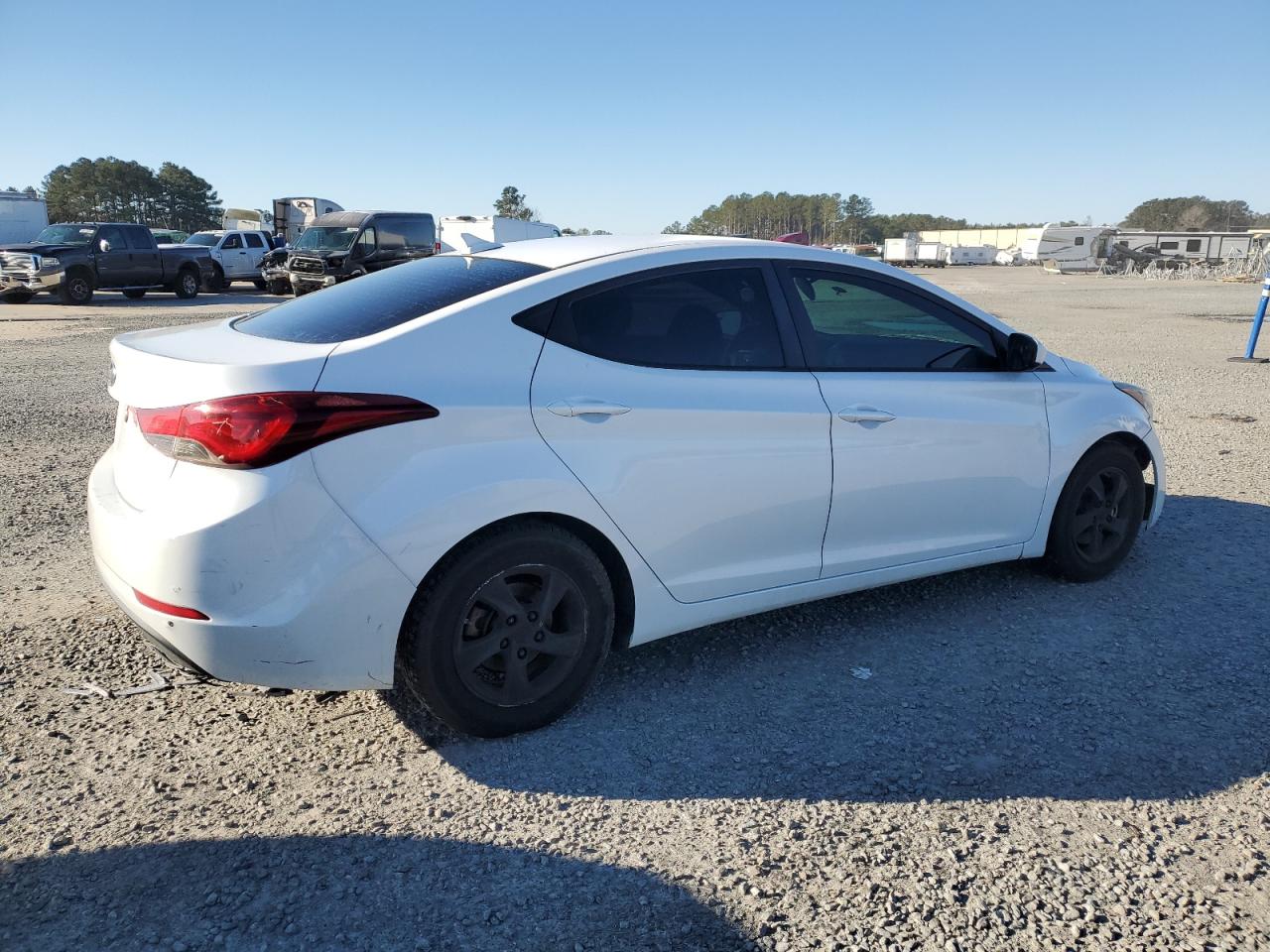 Lot #3033384894 2015 HYUNDAI ELANTRA SE