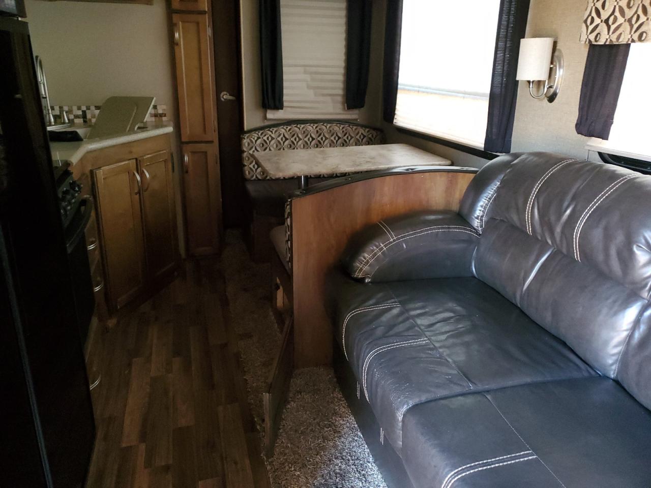 Lot #3033053988 2017 COACH CHAPARRAL