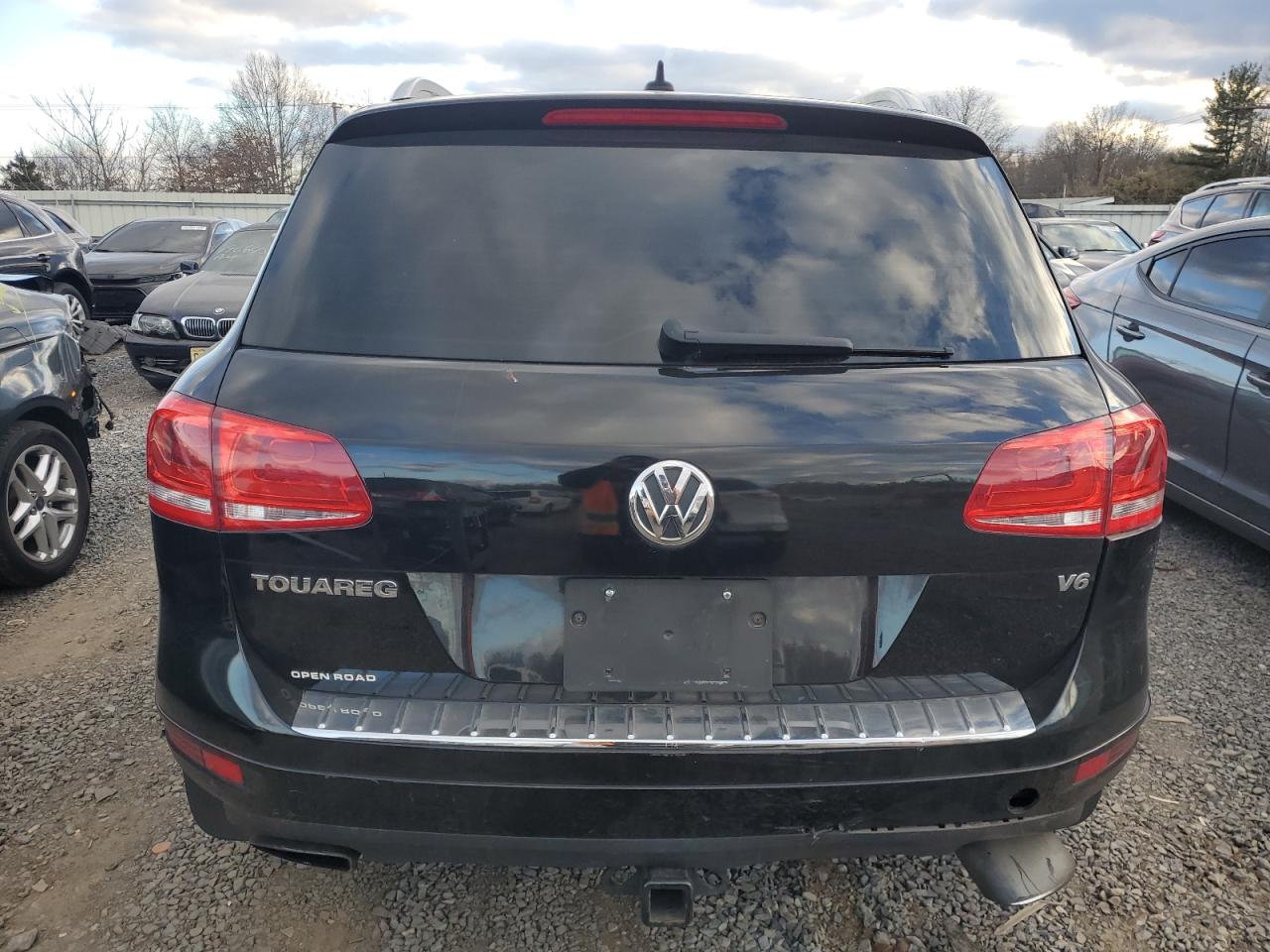 Lot #3027074779 2011 VOLKSWAGEN TOUAREG V6