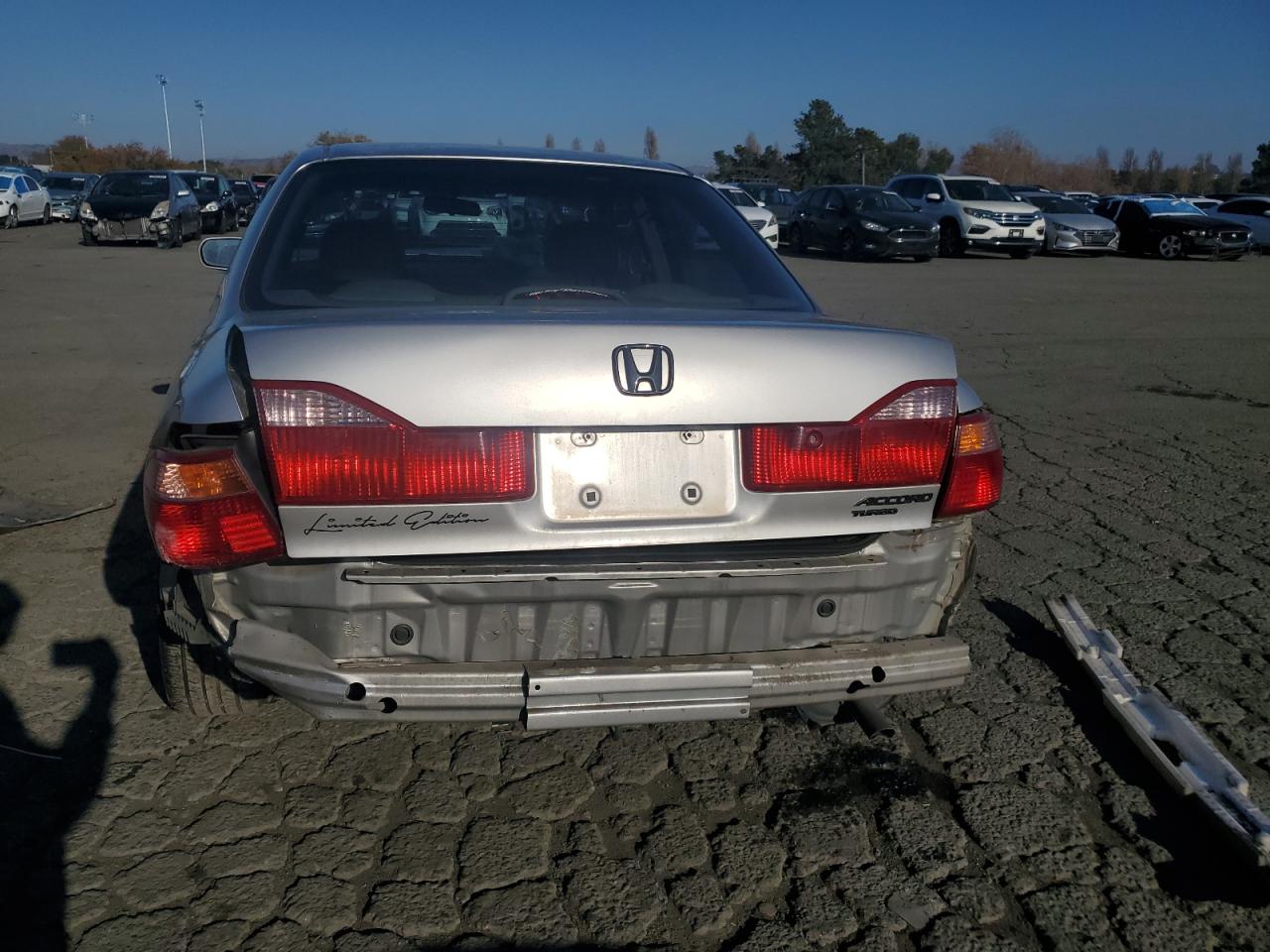 Lot #3028246812 1999 HONDA ACCORD EX