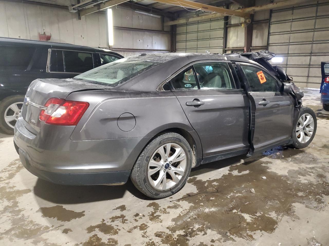 Lot #3024948398 2011 FORD TAURUS SEL