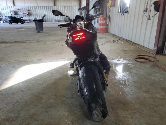 2017 KAWASAKI ZR900 - JKAZR2B13HDA15351