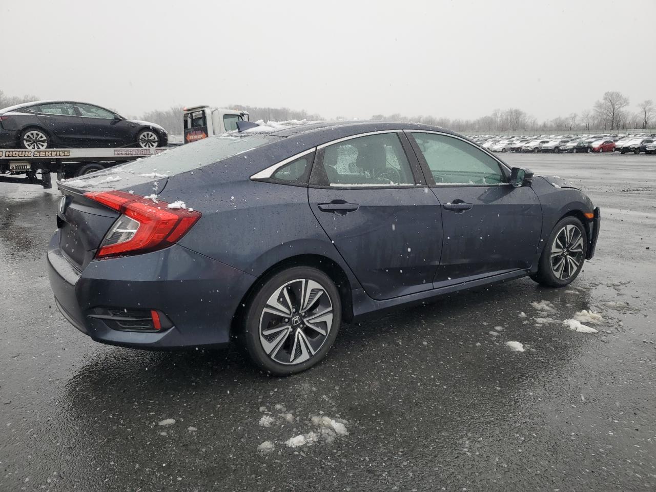 Lot #3033290834 2018 HONDA CIVIC EXL