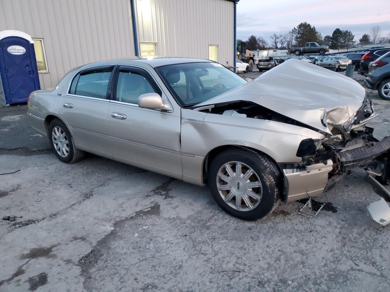 Lot #3040784797 2010 LINCOLN TOWN CAR S