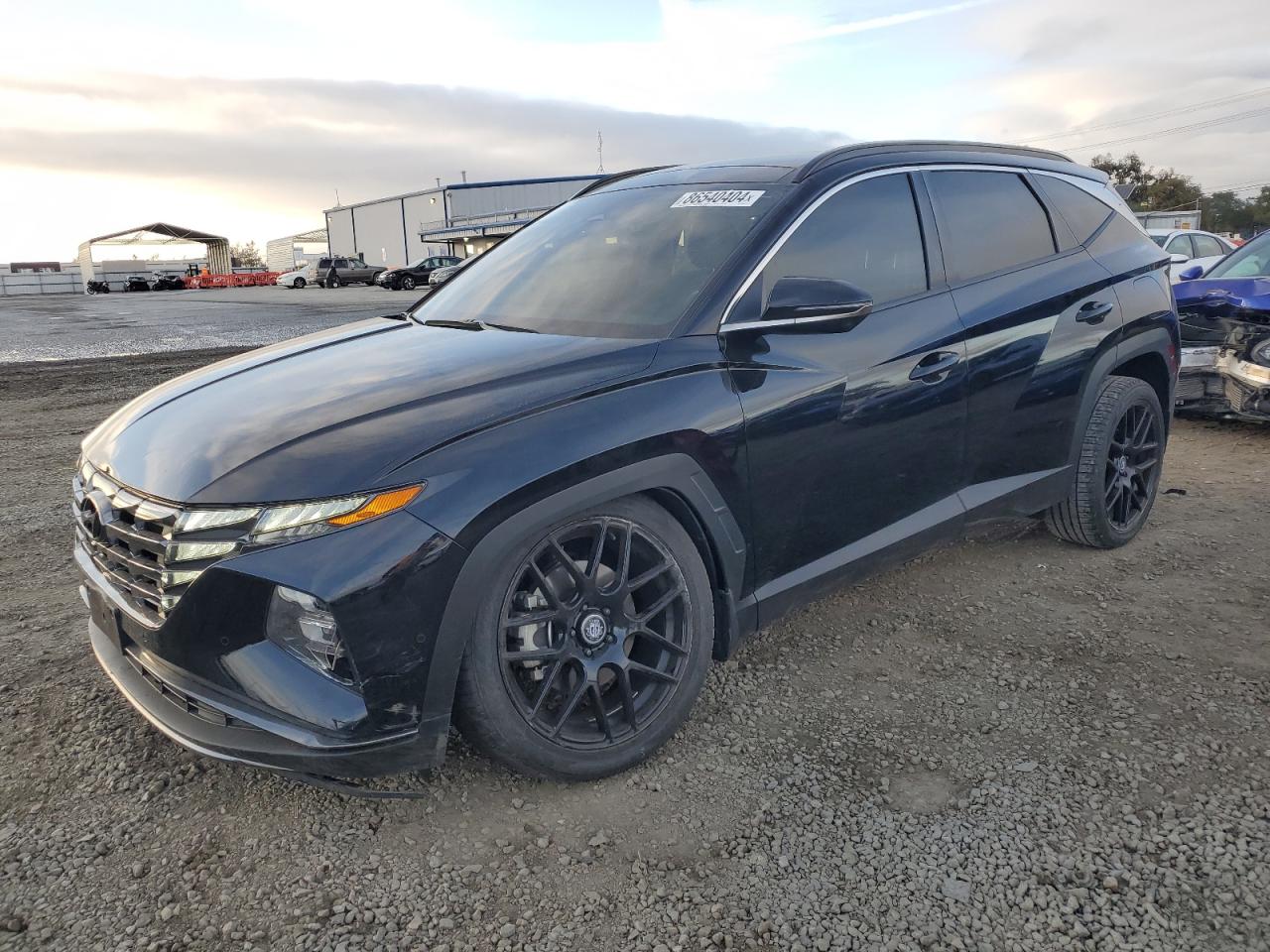  Salvage Hyundai TUCSON