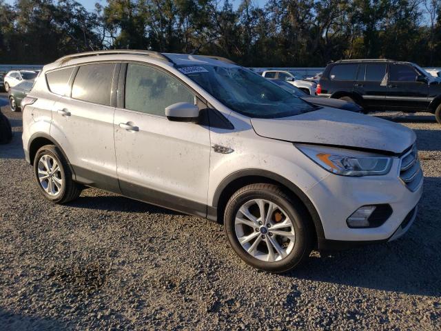 VIN 1FMCU0HD9JUA17720 2018 FORD ESCAPE no.4