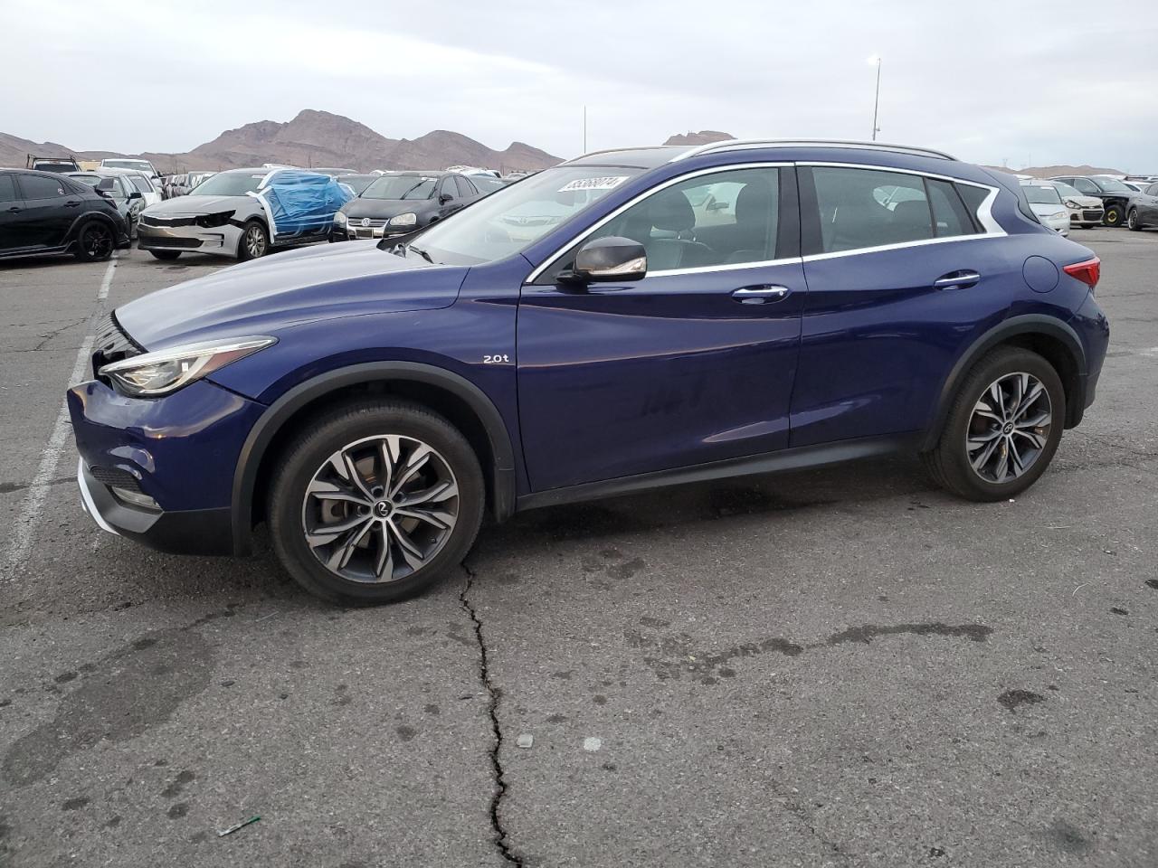 INFINITI QX30 BASE