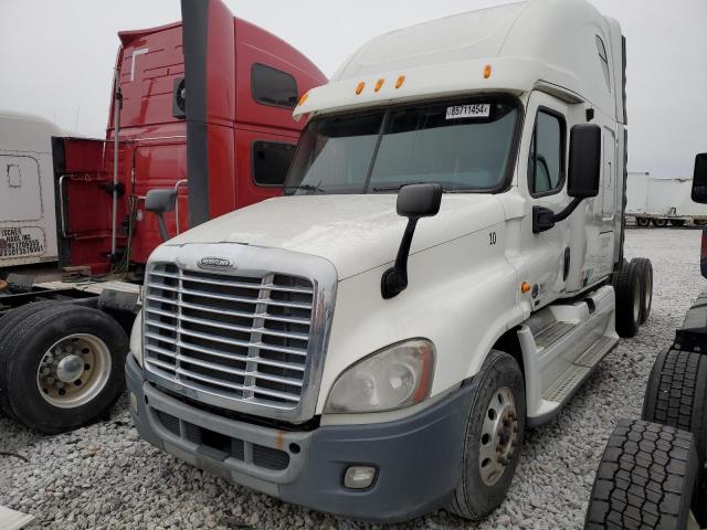 FREIGHTLINER CASCADIA 1 2011 white tractor diesel 1FUJGLDR8BSAZ3685 photo #3