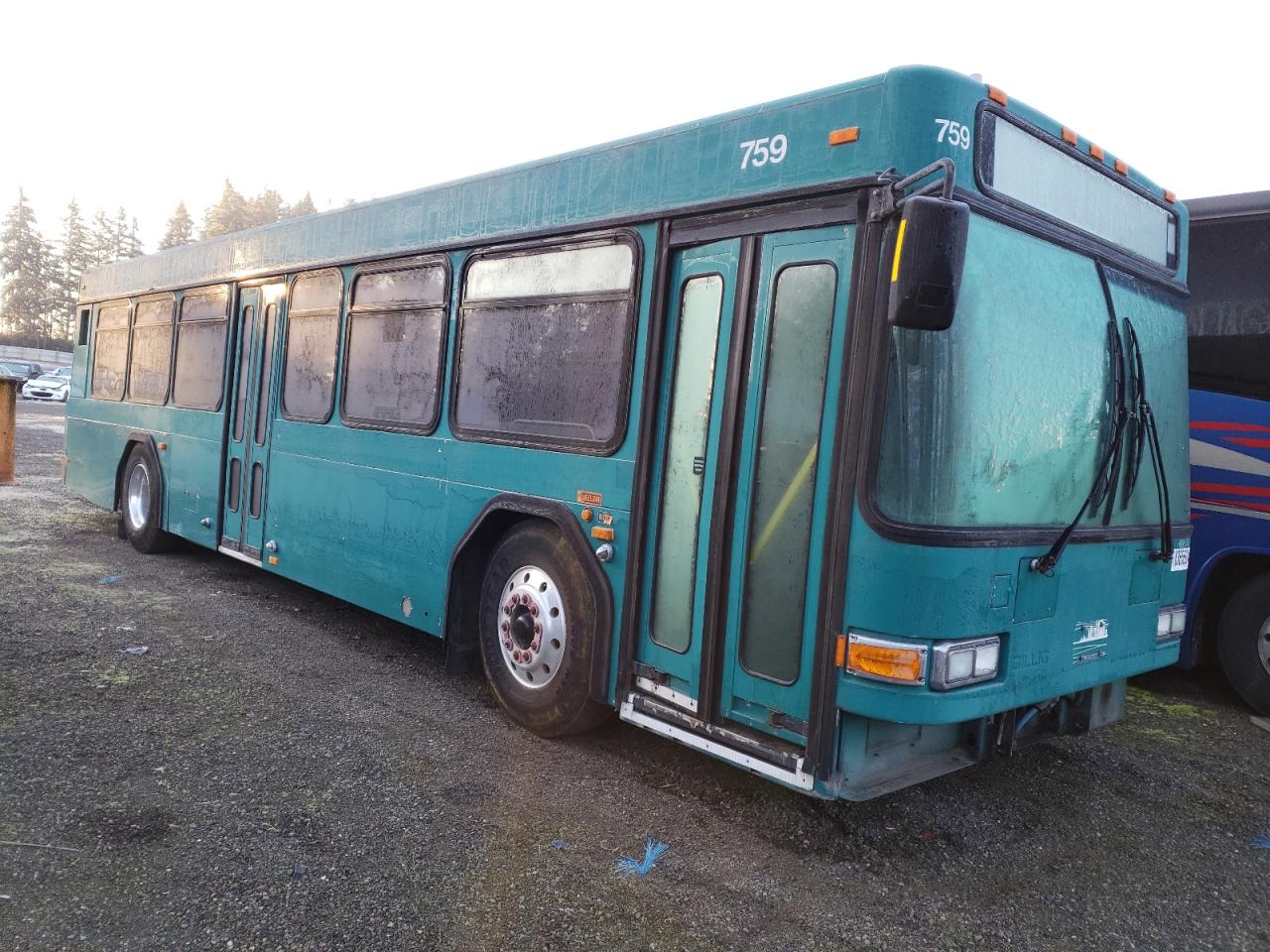 Lot #3023392315 2004 GILLIG TRANSIT BU