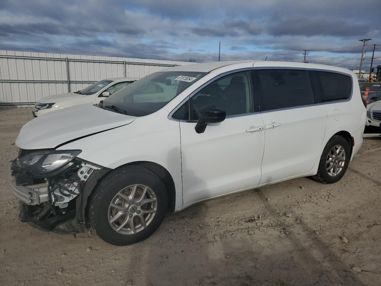  Salvage Chrysler Minivan