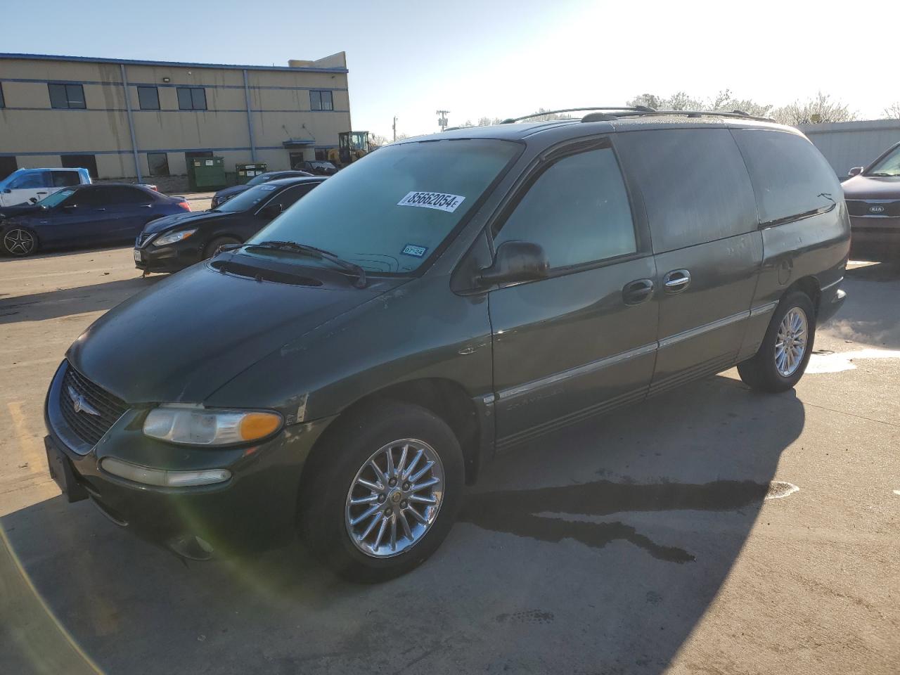 Lot #3049615646 2000 CHRYSLER TOWN AND C