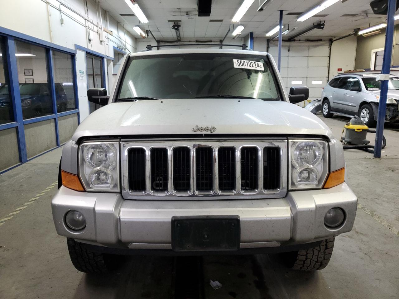 Lot #3032421237 2010 JEEP COMMANDER