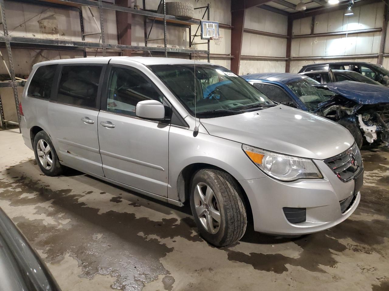 Lot #3028390842 2009 VOLKSWAGEN ROUTAN SEL