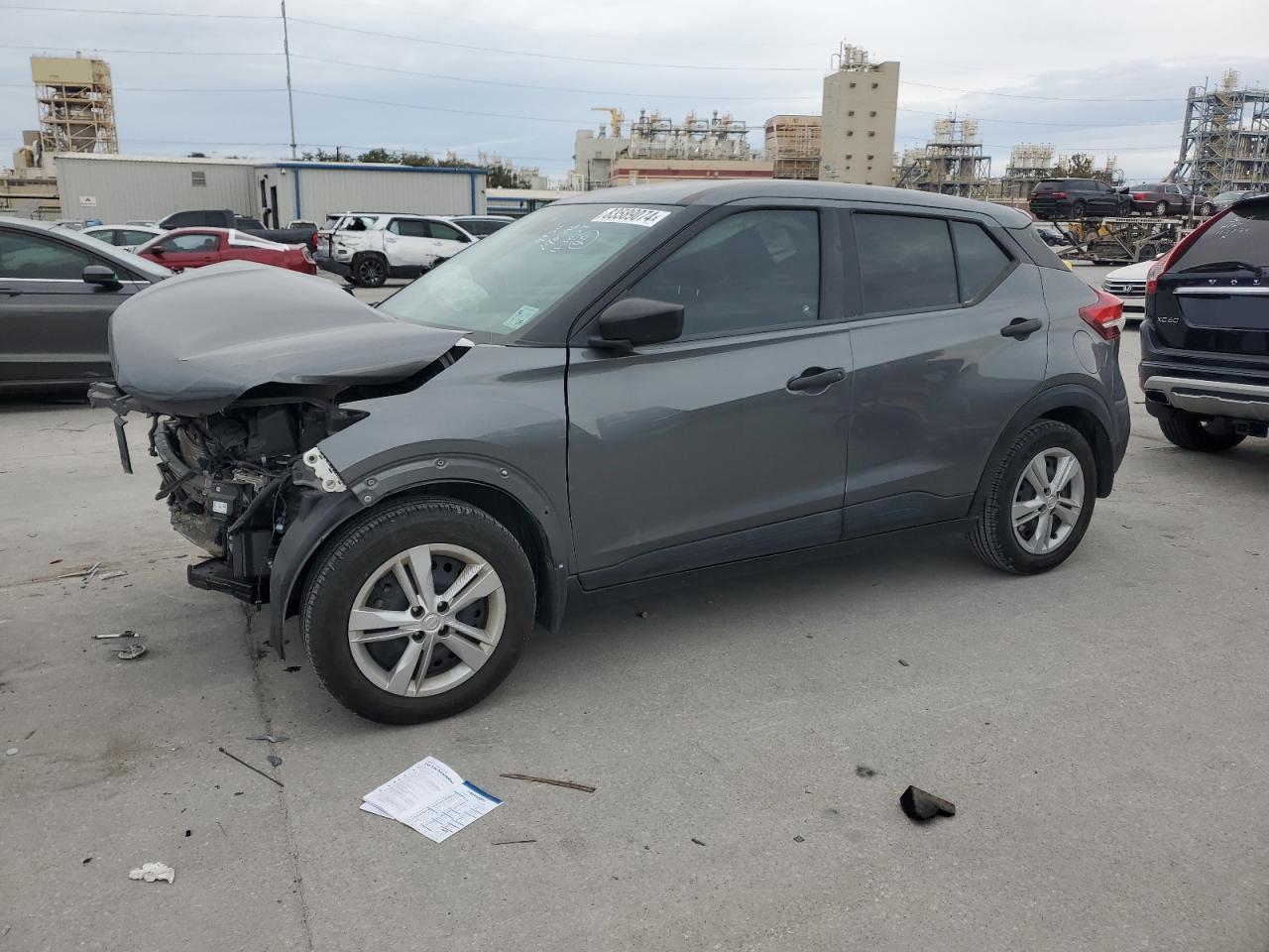  Salvage Nissan Kicks