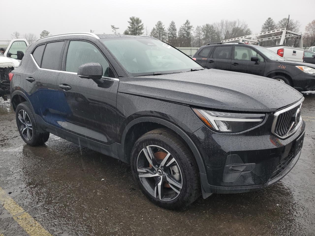 Lot #3024366526 2023 VOLVO XC40 PLUS