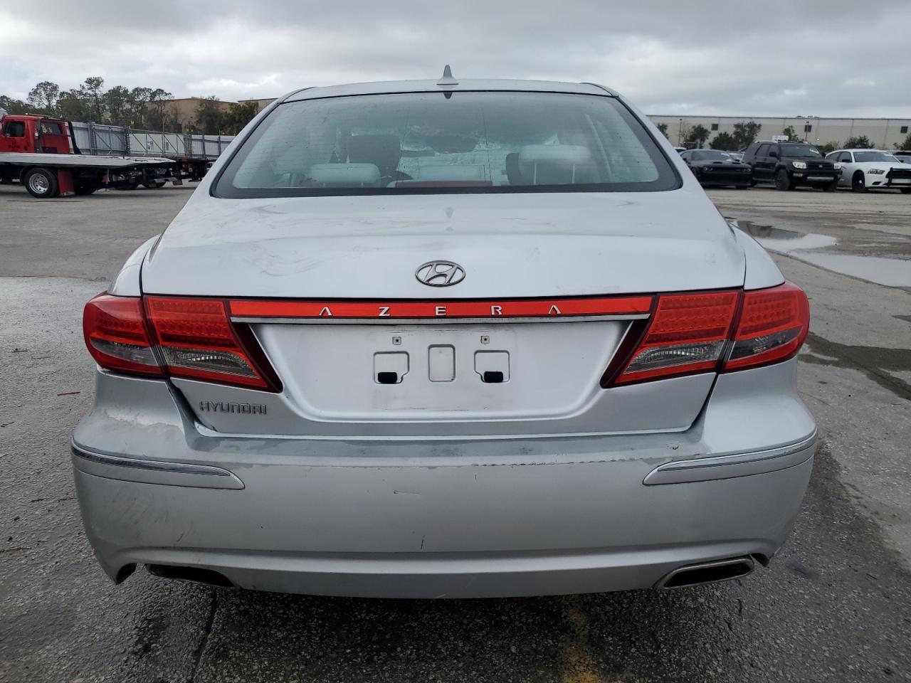 Lot #3049522761 2011 HYUNDAI AZERA GLS