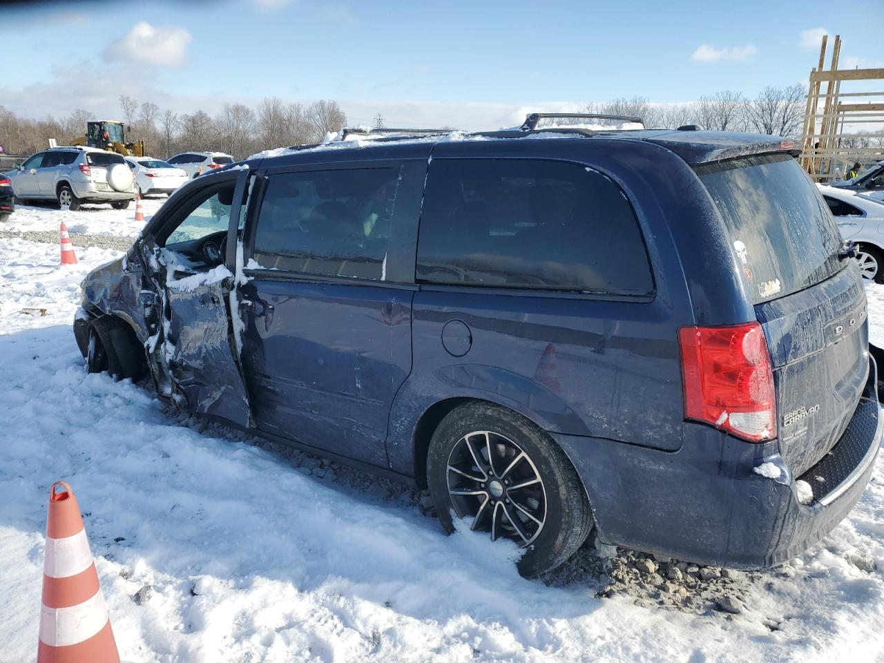 Lot #3026111177 2017 DODGE GRAND CARA