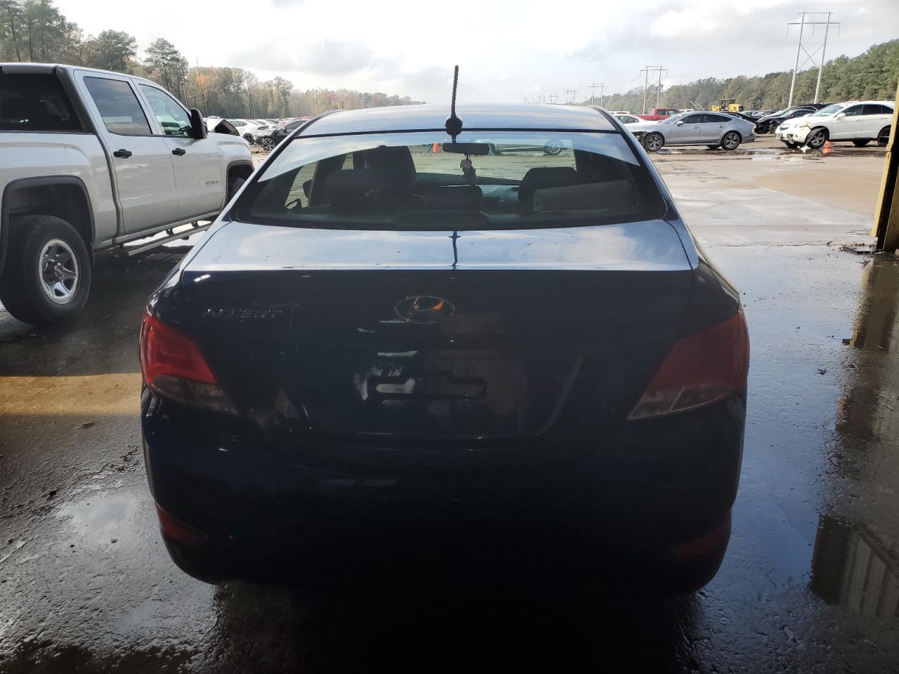 Lot #3028522925 2017 HYUNDAI ACCENT SE