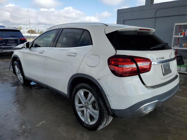 MERCEDES-BENZ GLA 250 4M 2020 white  gas WDCTG4GB5LU027063 photo #3