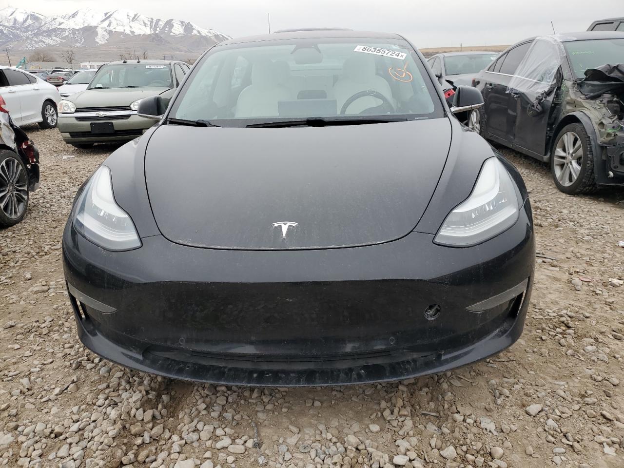 Lot #3045931232 2018 TESLA MODEL 3