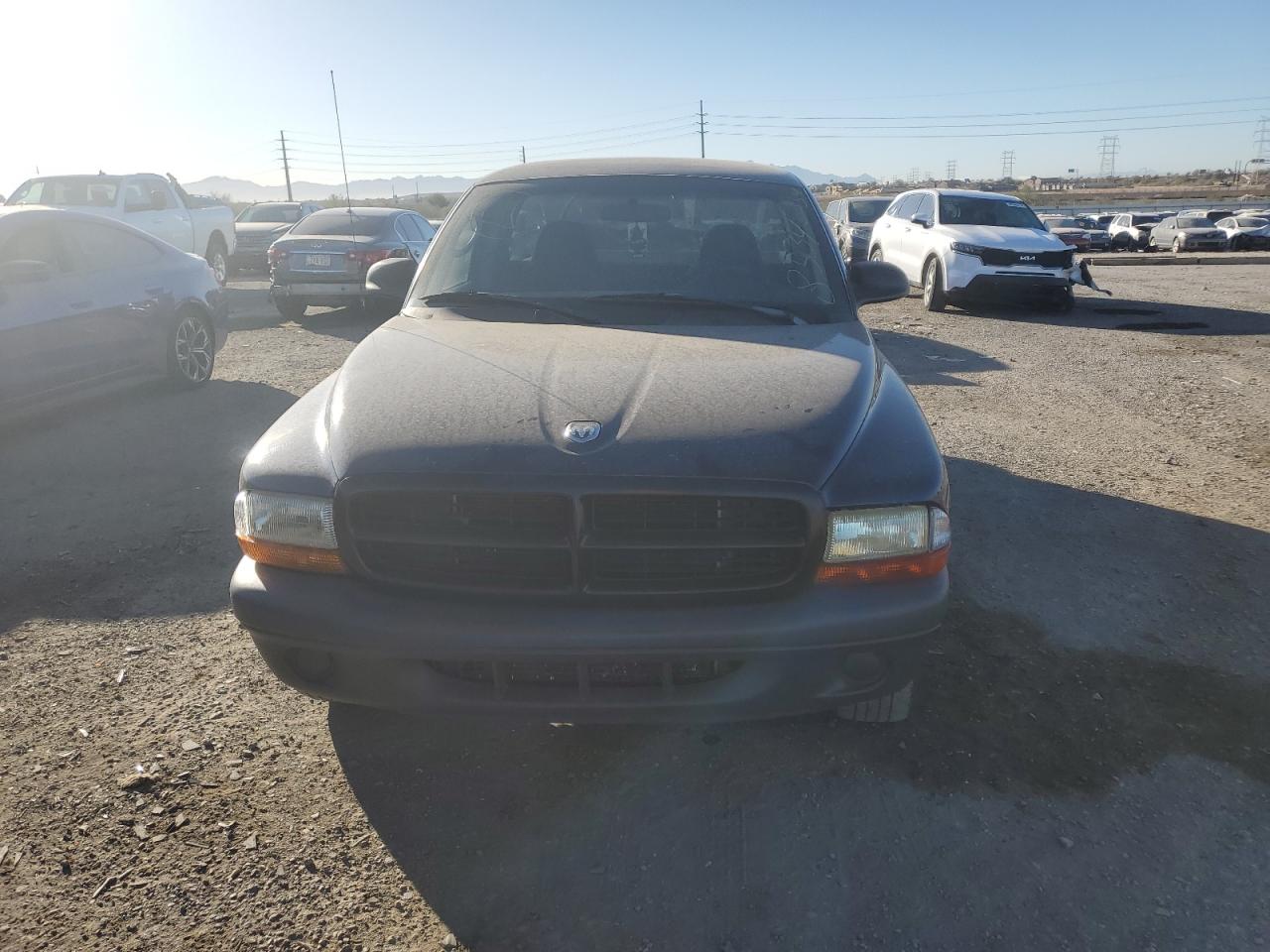 Lot #3027076813 2003 DODGE DAKOTA SXT