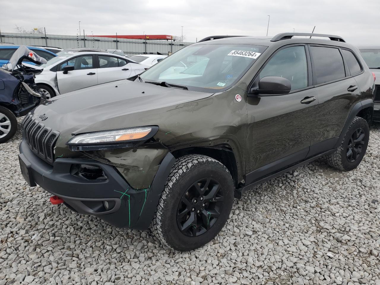  Salvage Jeep Cherokee