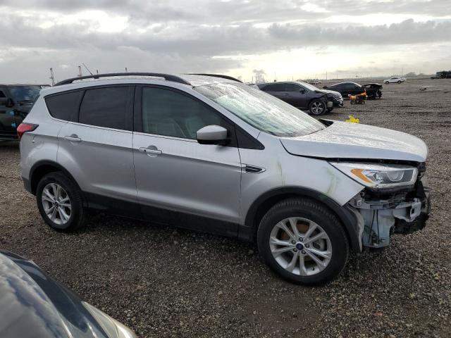 VIN 1FMCU0HD1KUA89271 2019 FORD ESCAPE no.4