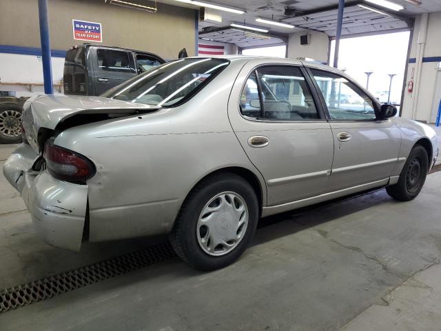 NISSAN ALTIMA XE 1995 gold  gas 1N4BU31DXSC238297 photo #4