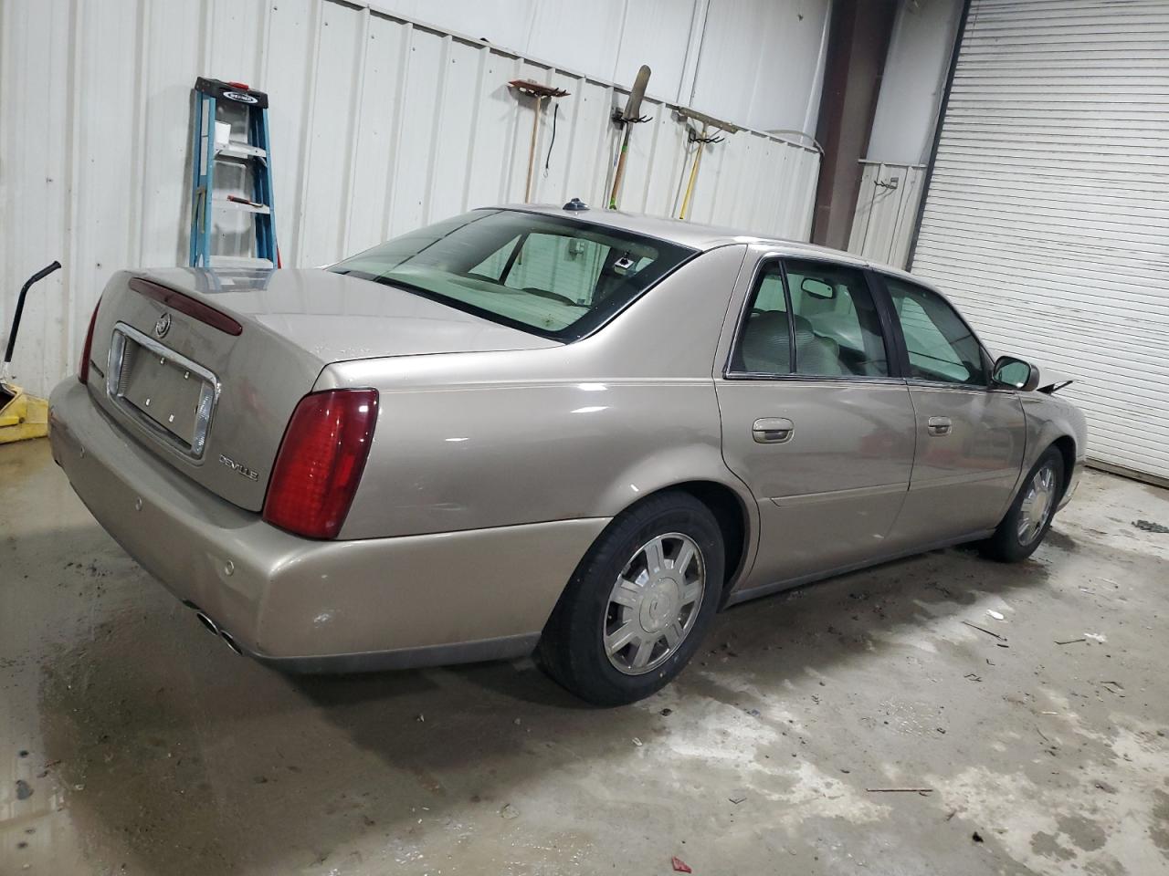 Lot #3033360873 2003 CADILLAC DEVILLE