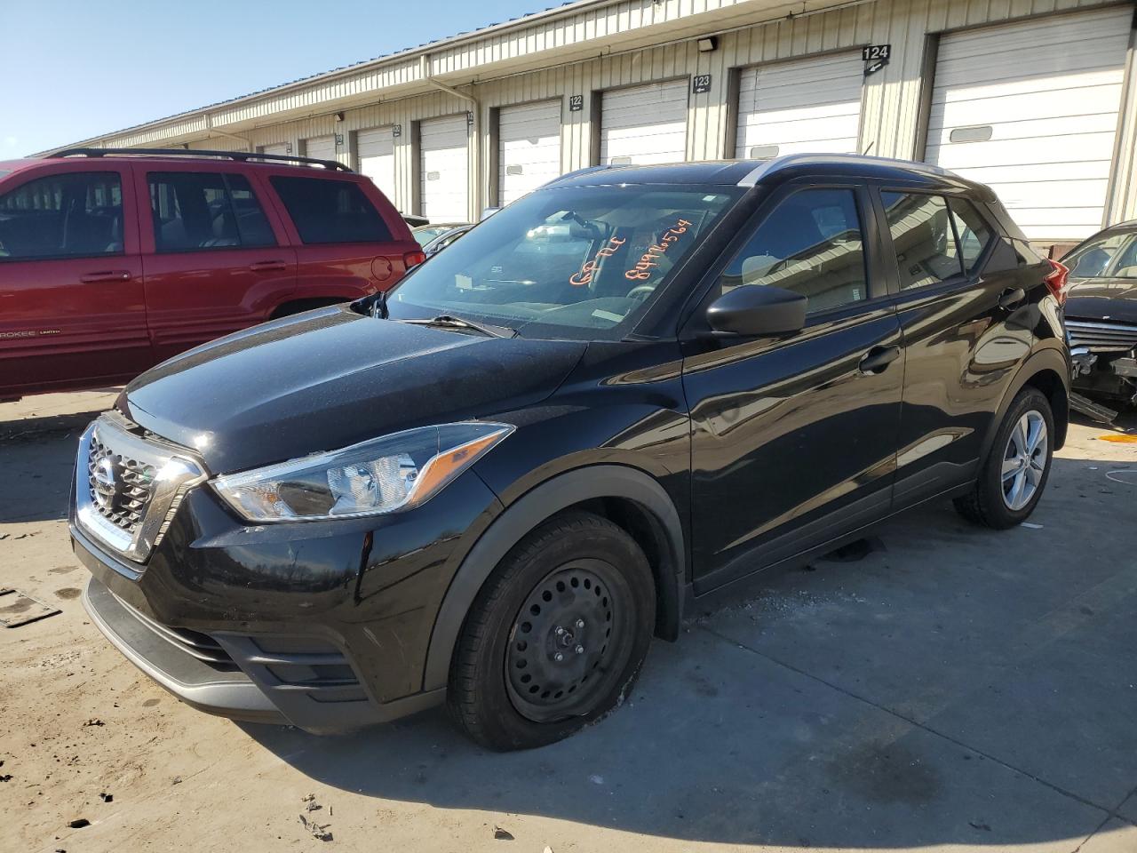  Salvage Nissan Kicks