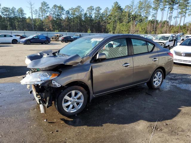 NISSAN VERSA S