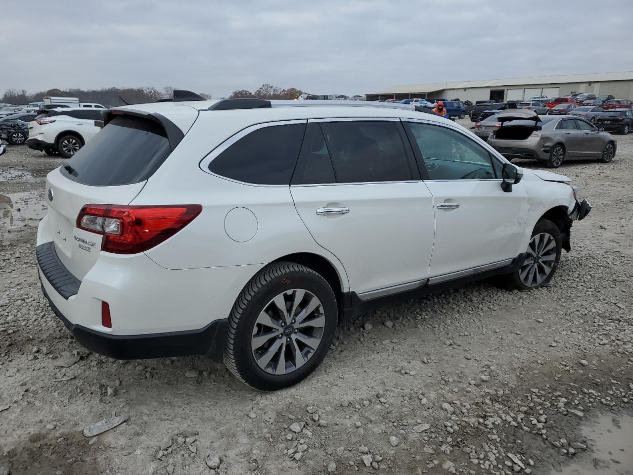 Lot #3026026964 2017 SUBARU OUTBACK TO