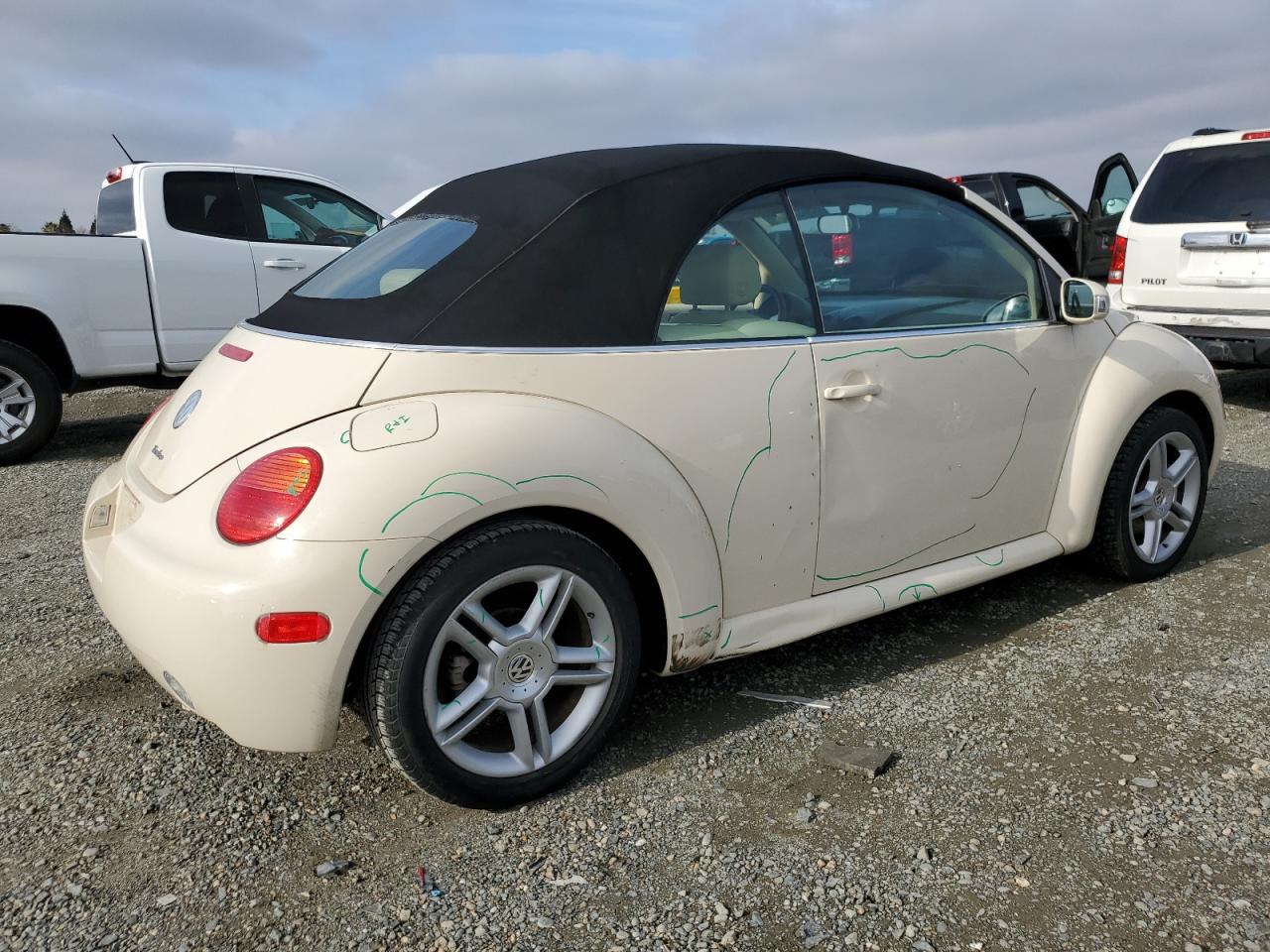 Lot #3050615091 2004 VOLKSWAGEN NEW BEETLE