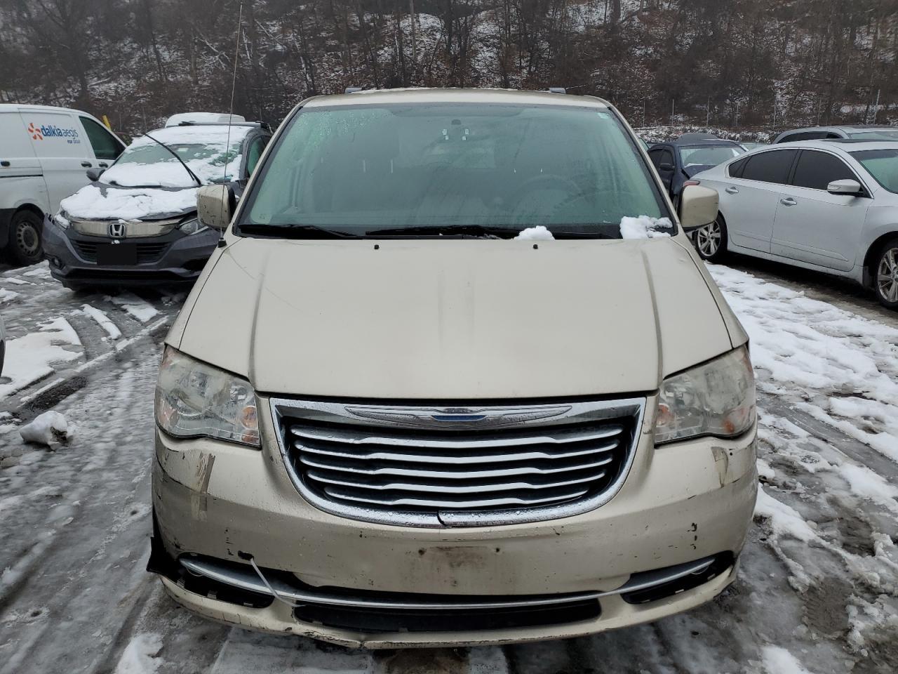 Lot #3028272811 2014 CHRYSLER TOWN & COU