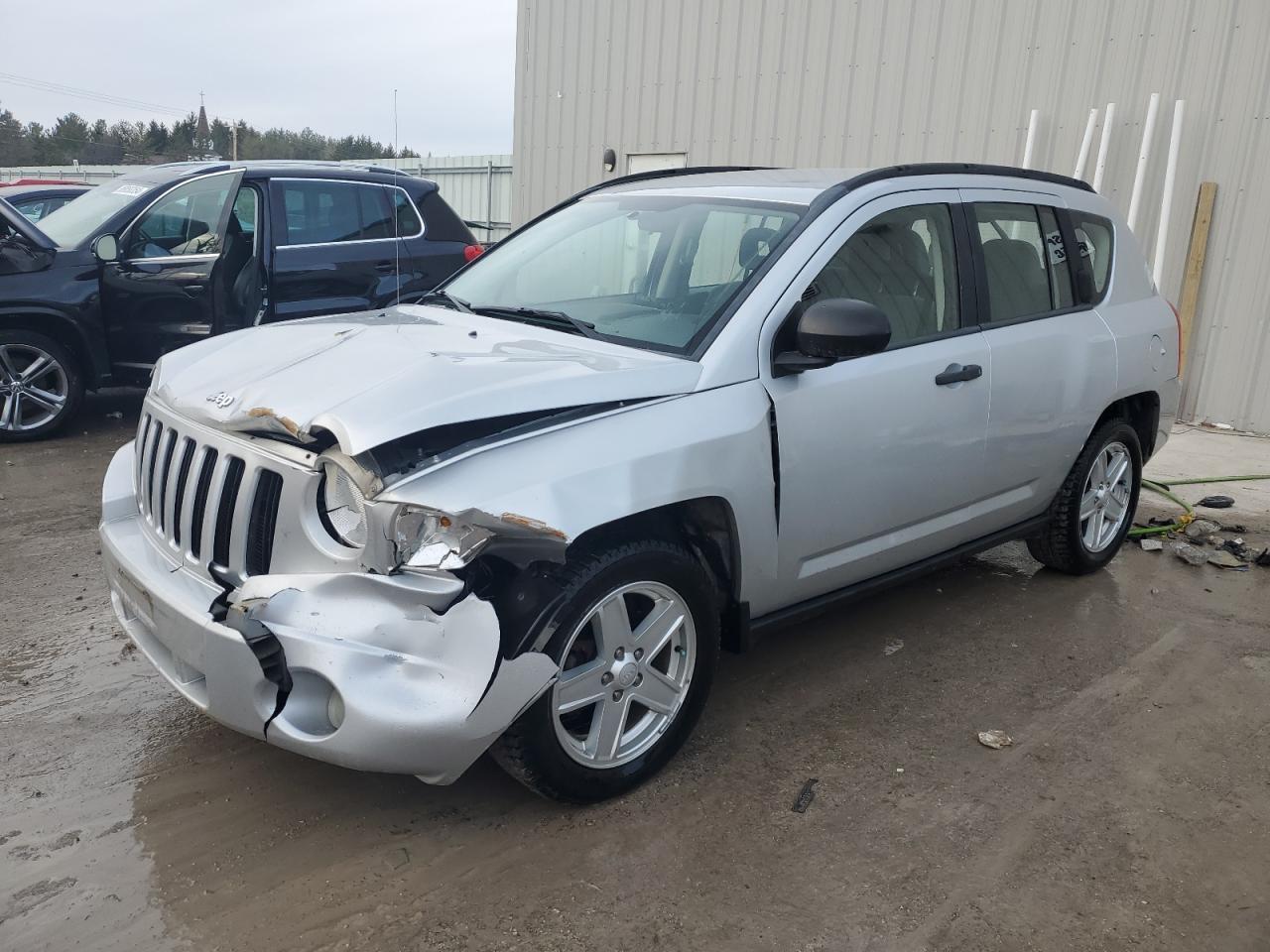  Salvage Jeep Compass