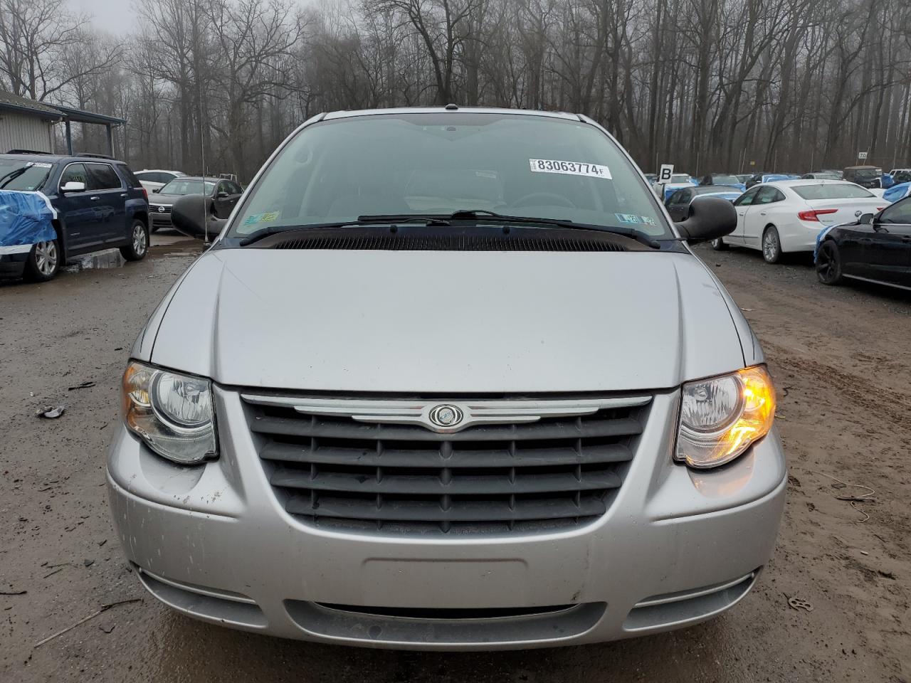 Lot #3033327821 2006 CHRYSLER TOWN & COU