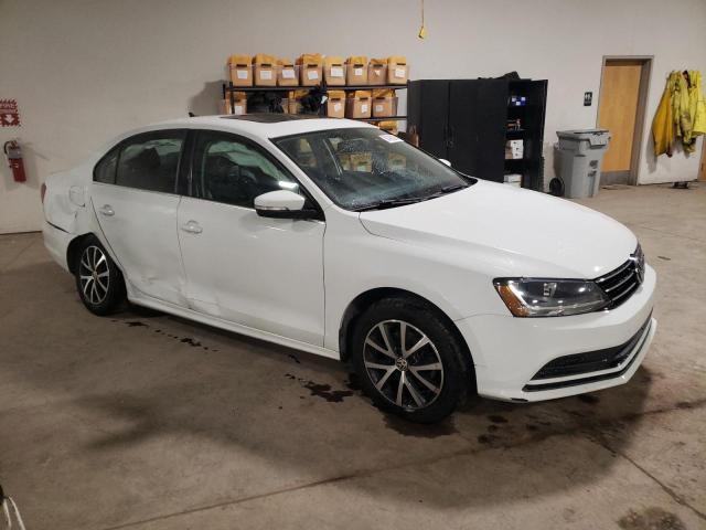 VIN 3VWB67AJ7HM246704 2017 VOLKSWAGEN JETTA no.4