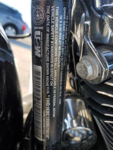 2019 HARLEY-DAVIDSON FLHX - 1HD1KBC1XKB676010