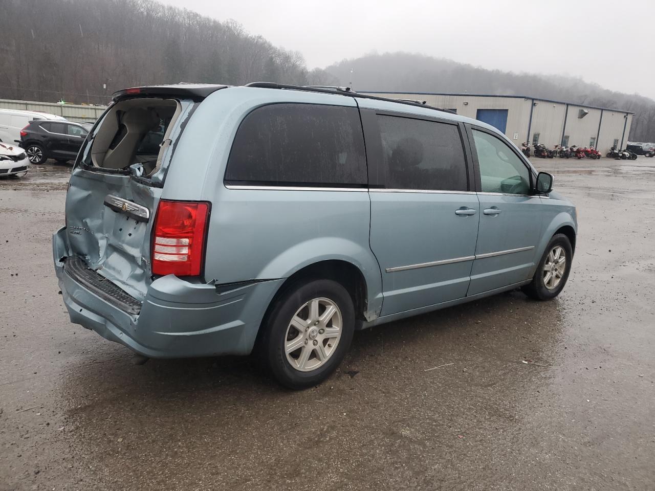 Lot #3029574089 2010 CHRYSLER TOWN & COU