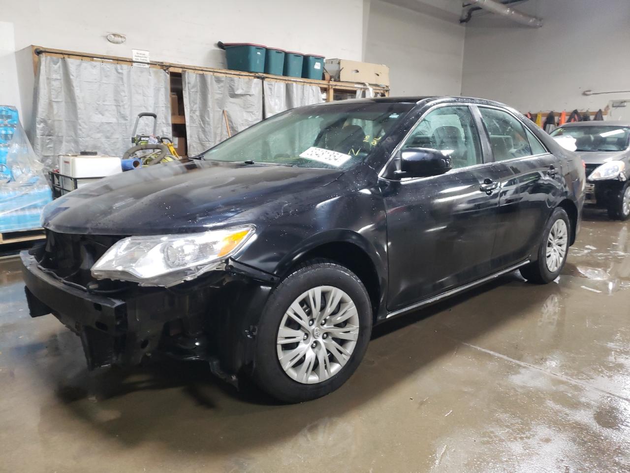 TOYOTA CAMRY BASE