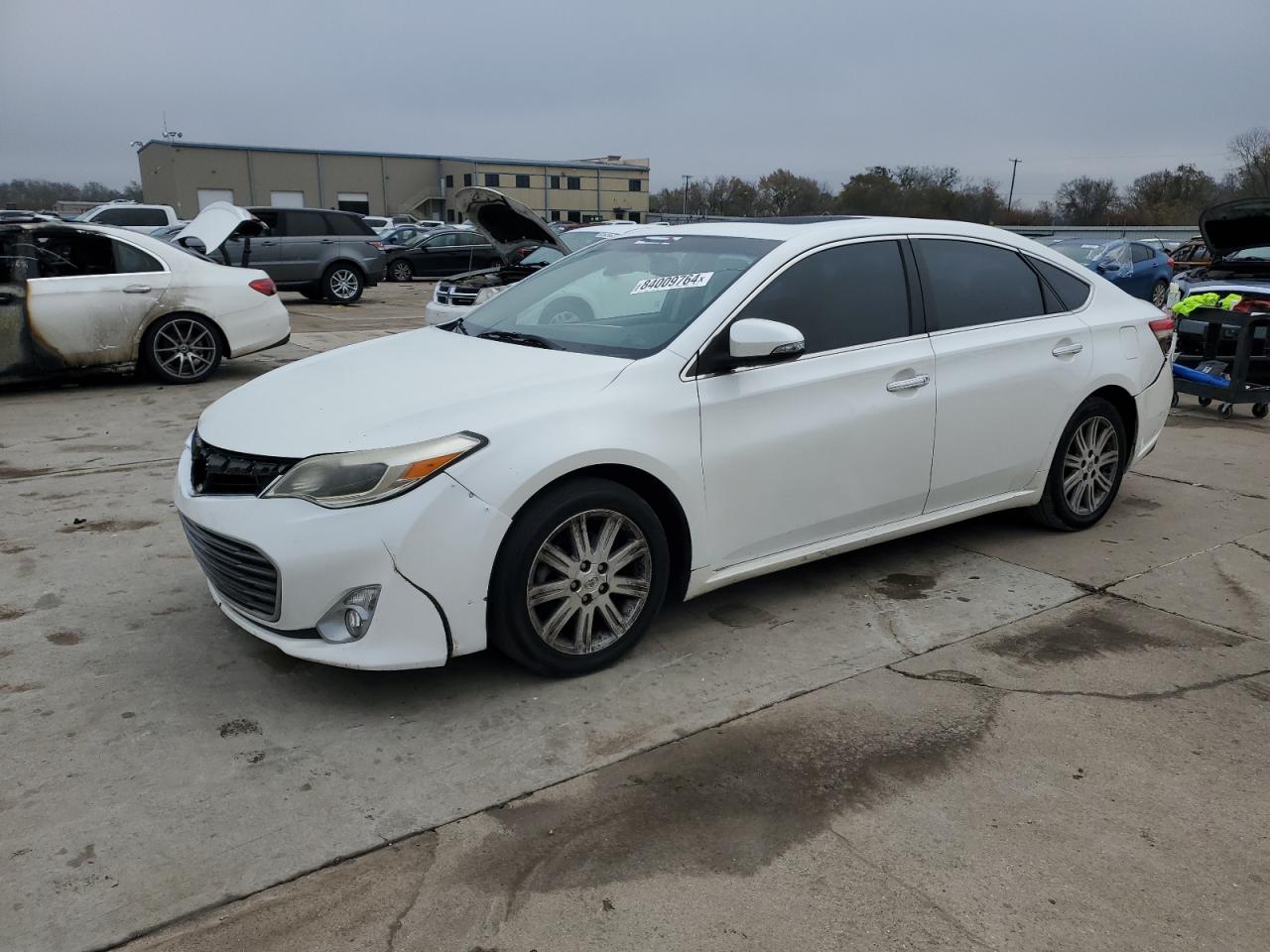 Lot #3028395790 2015 TOYOTA AVALON XLE