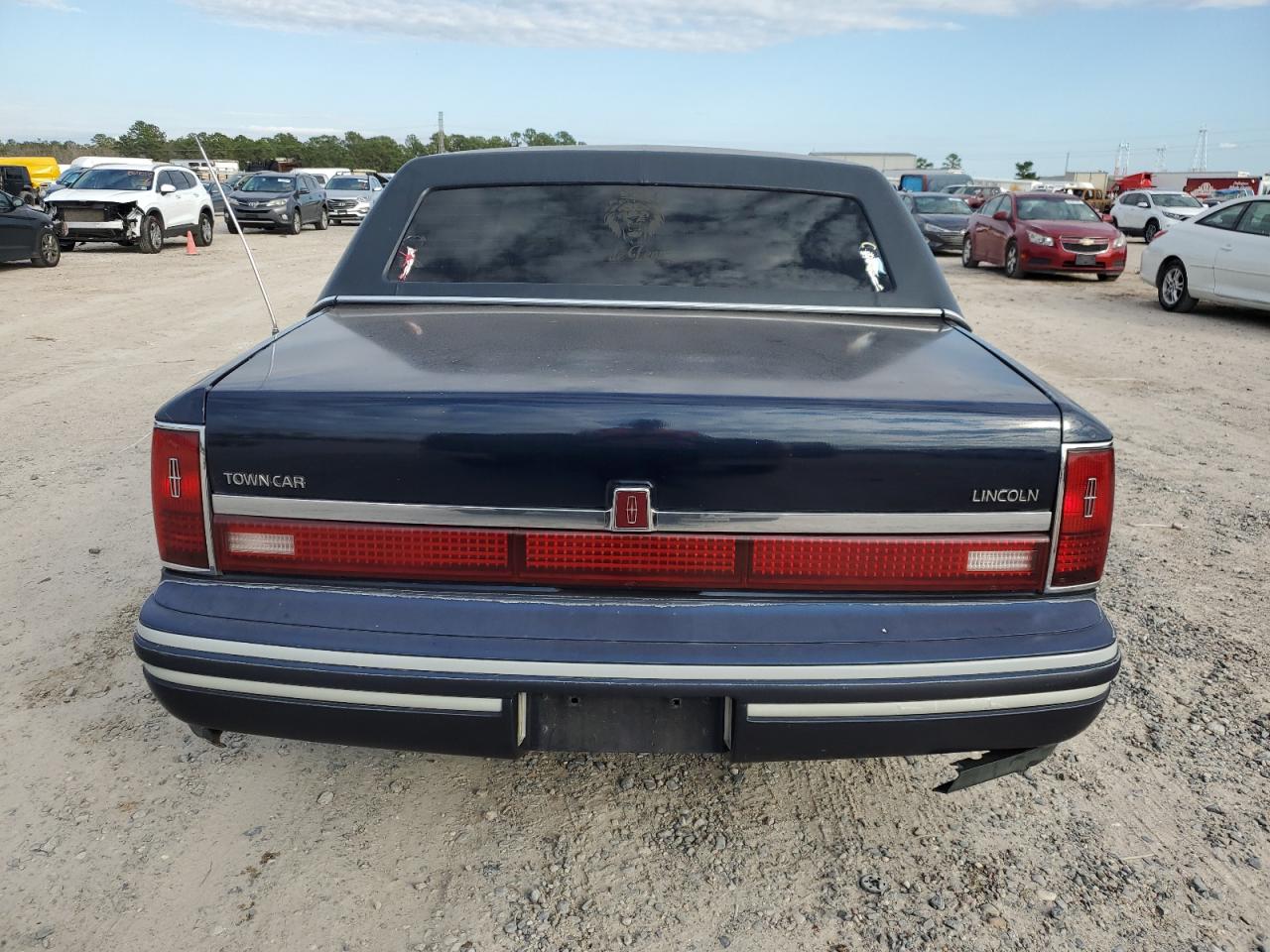 Lot #3034480766 1993 LINCOLN TOWN CAR S