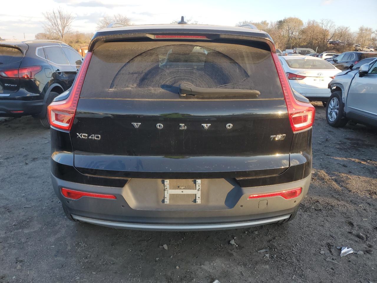 Lot #3037299149 2019 VOLVO XC40 T5 MO