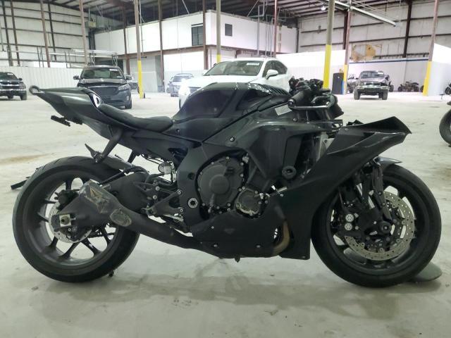 2020 YAMAHA YZFR1 #3034557751