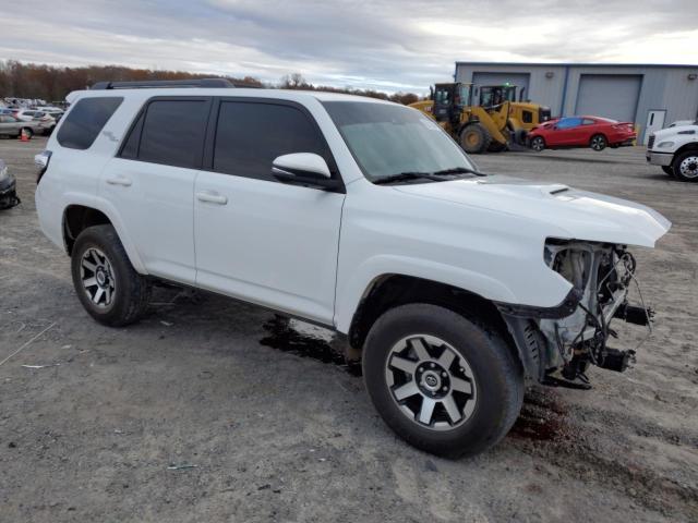 2022 TOYOTA 4RUNNER SR - JTERU5JR3N6071456