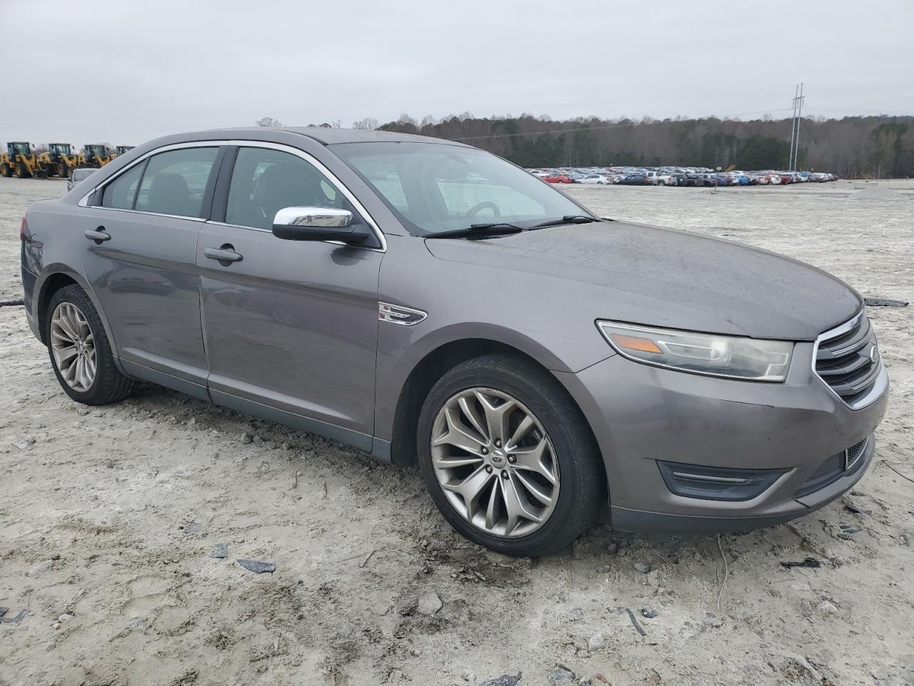 Lot #3029426710 2013 FORD TAURUS LIM