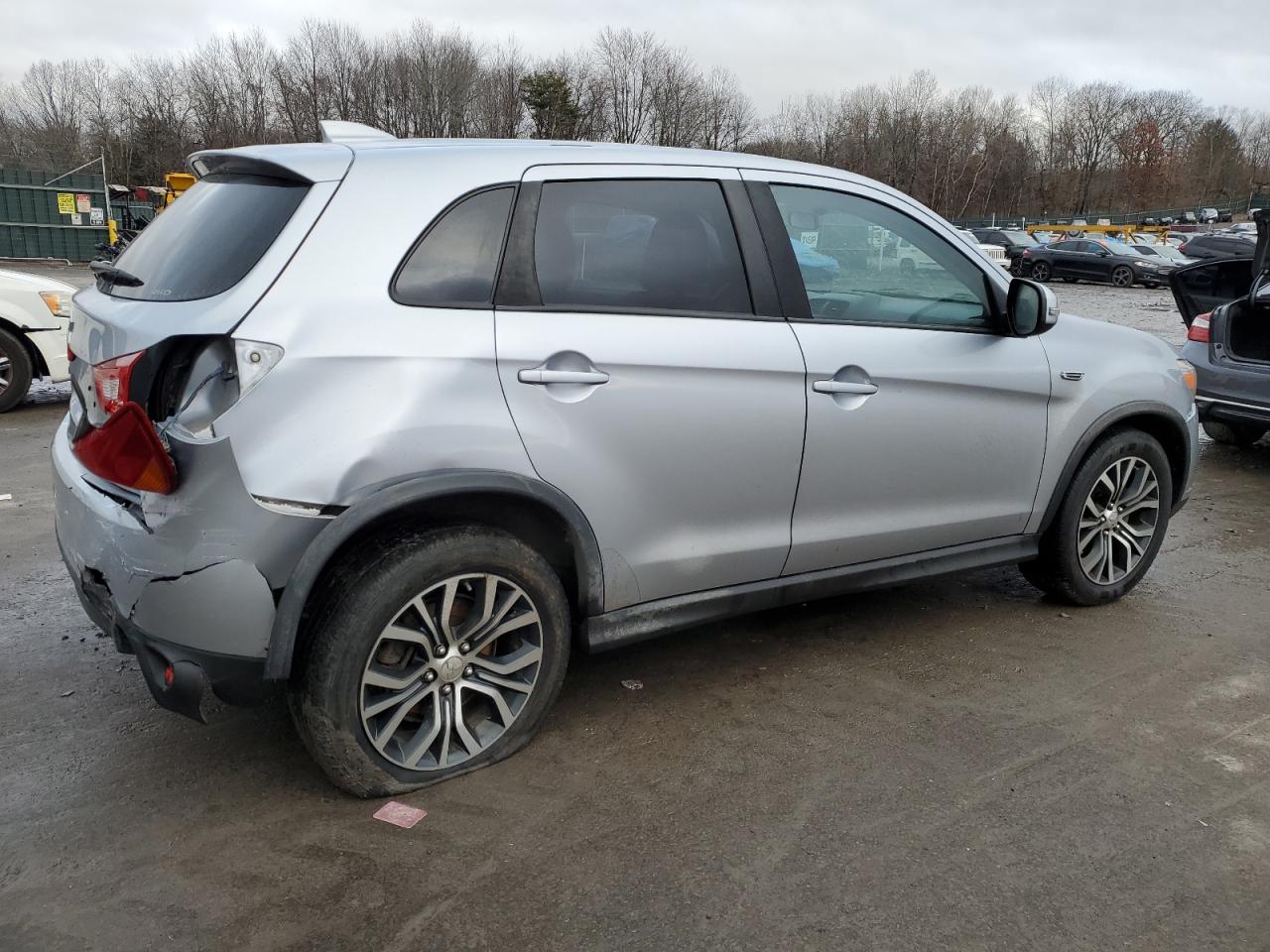 Lot #3030736135 2017 MITSUBISHI OUTLANDER